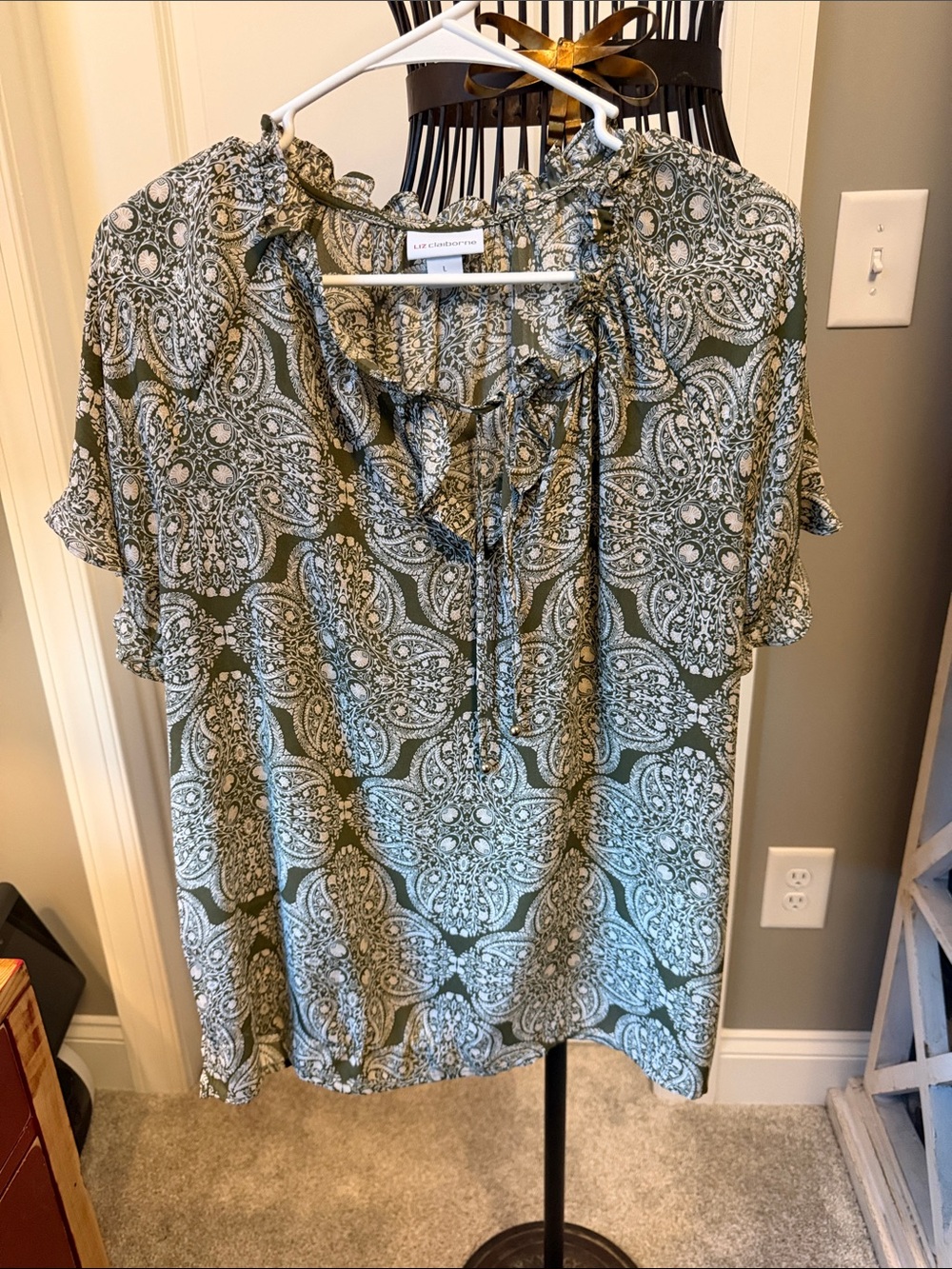 Liz Claiborne Olive and White Paisley Ruffle Tie-Neck Top